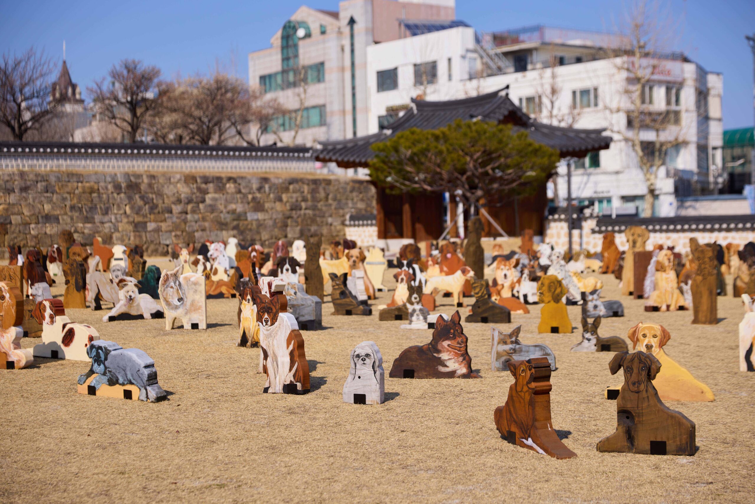 윤석남 〈1,025: 사람과 사람 없이〉